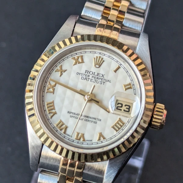 Ivory Pyramid dial DateJust 26mm crown