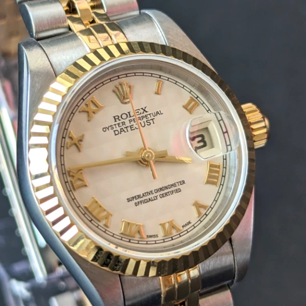 Ivory Pyramid dial DateJust 26mm