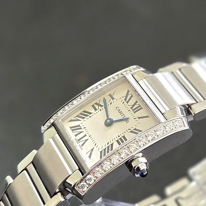 Cartier Tank Francaise ref. 2384, ivory dial featuring black roman numeral hour markers and blue hands - bracelet