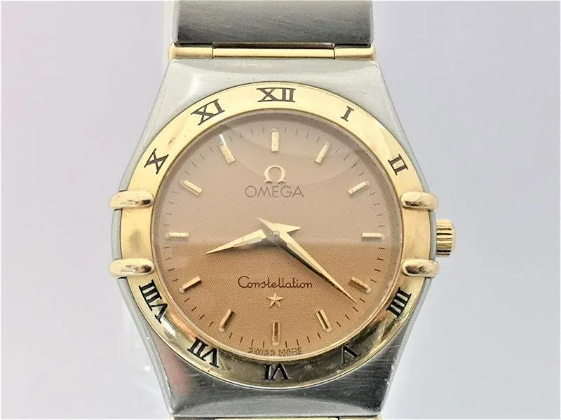 Test Constellation ref. 1262.10, champagne with gold baton hour markers - dial close-up