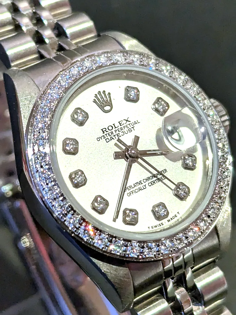 Pre-owned Rolex Oyster Date 26mm ref. 69240 1999, Custom diamond hour markers