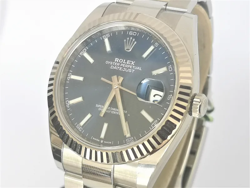 ROLEX DateJust 41mm ref. 126334, blue dial with batons - dial close-up
