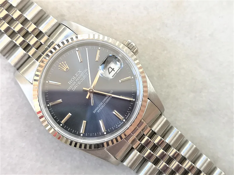 Rolex DateJust 36mm ref. 16220, blue with baton hour markers - front view
