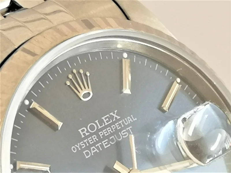 Rolex DateJust 36mm ref. 16220, blue with baton hour markers - clasp