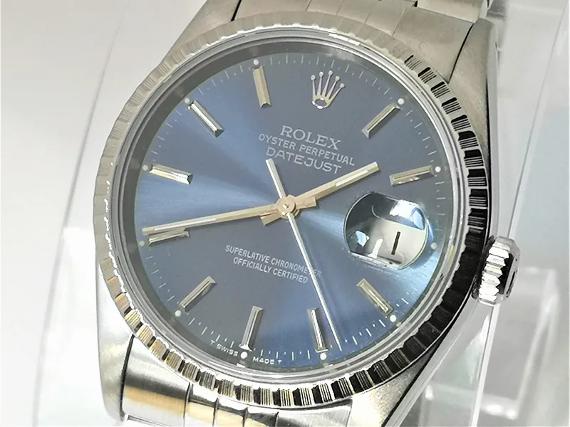 Rolex DateJust 36mm ref. 16220, blue with baton hour markers - dial close-up