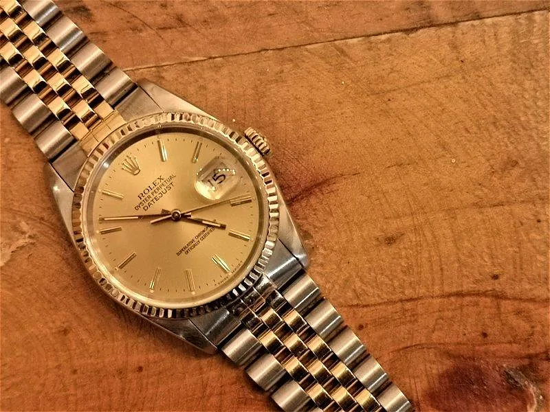 Rolex DateJust 36mm ref. 16233, champagne with gold baton hour markers - additional view