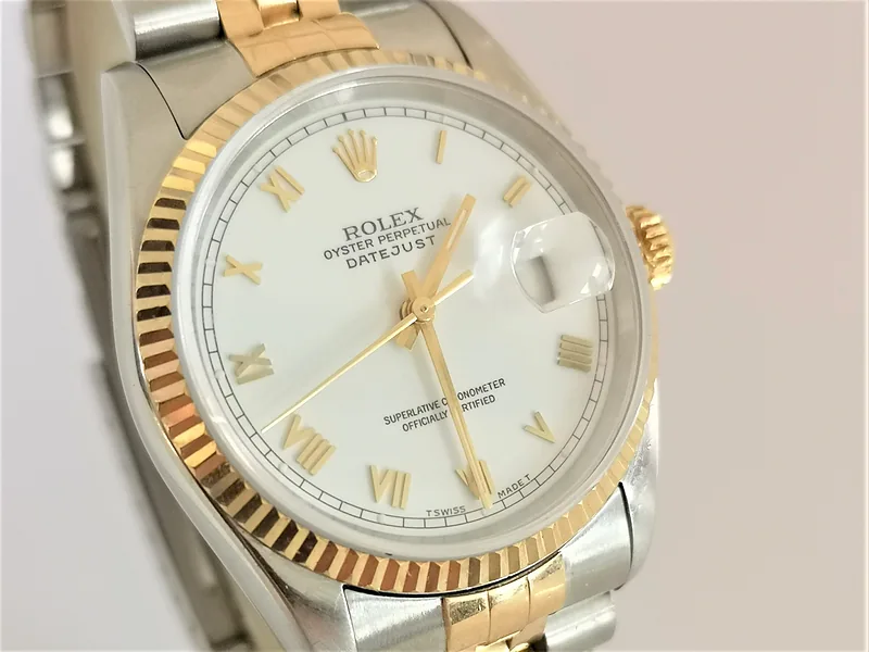 Rolex DateJust 36mm ref. 16233, white with roman numerals - front view
