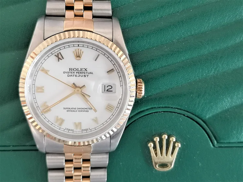Rolex DateJust 36mm ref. 16233, white with roman numerals - bracelet