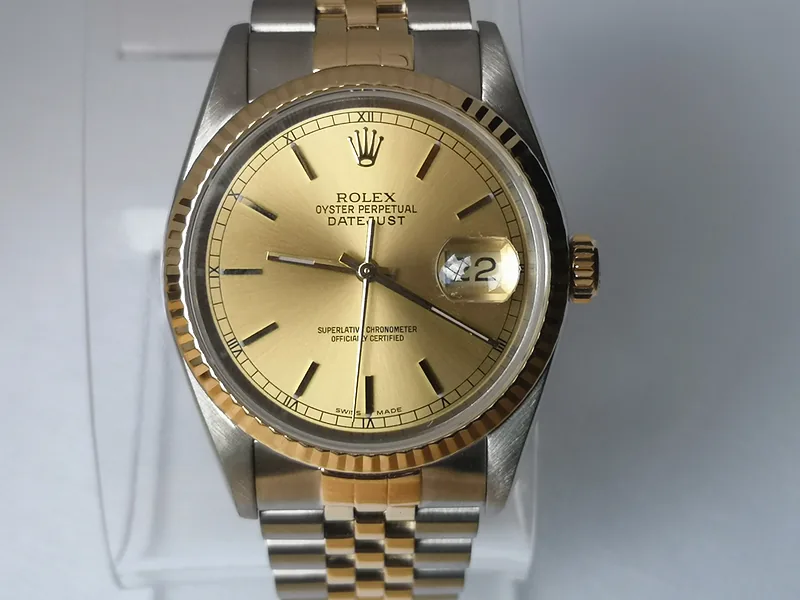 Rolex DateJust 36mm ref. 16233, champagne with gold baton hour markers - side profile