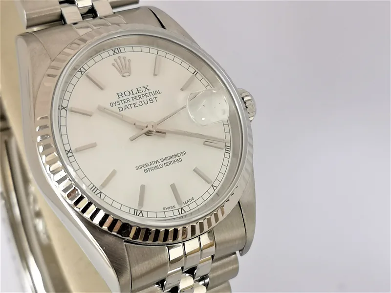 Rolex DateJust 36mm ref. 16234, white effect with baton hour markers - dial close-up