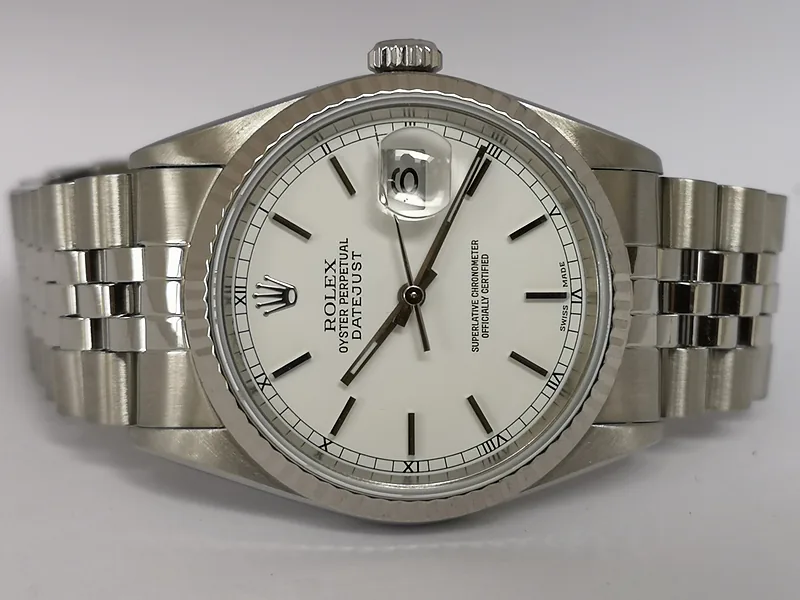 Rolex DateJust 36mm ref. 16234, white effect with baton hour markers - side profile