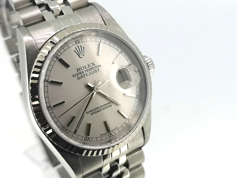 Rolex DateJust 36mm ref. 16234, silver effect with baton hour markers - front view