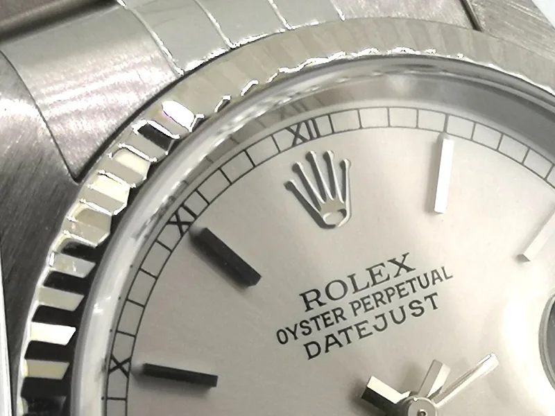 Rolex DateJust 36mm ref. 16234, silver effect with baton hour markers - additional view