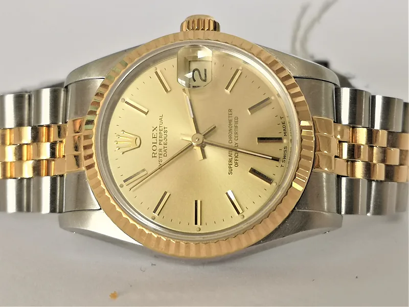 Rolex DateJust 31mm ref. 68273, champagne with gold batons - clasp