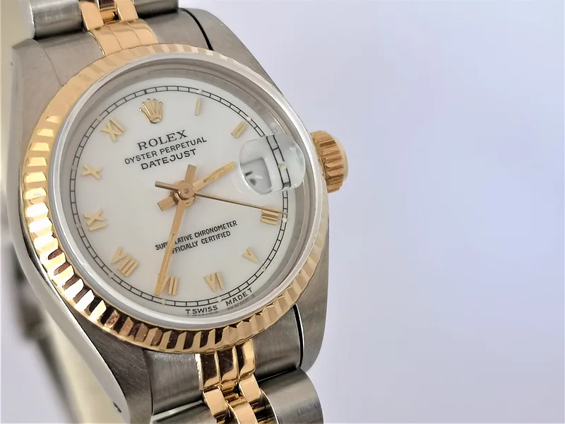 Rolex DateJust 26mm ref. 69173, white dial with roman numerals - front view