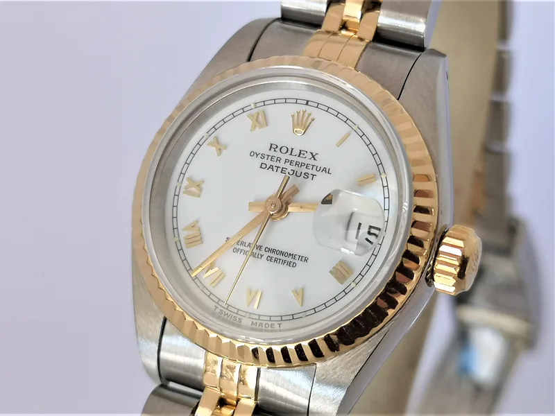 Rolex DateJust 26mm ref. 69173, white dial with roman numerals - dial close-up