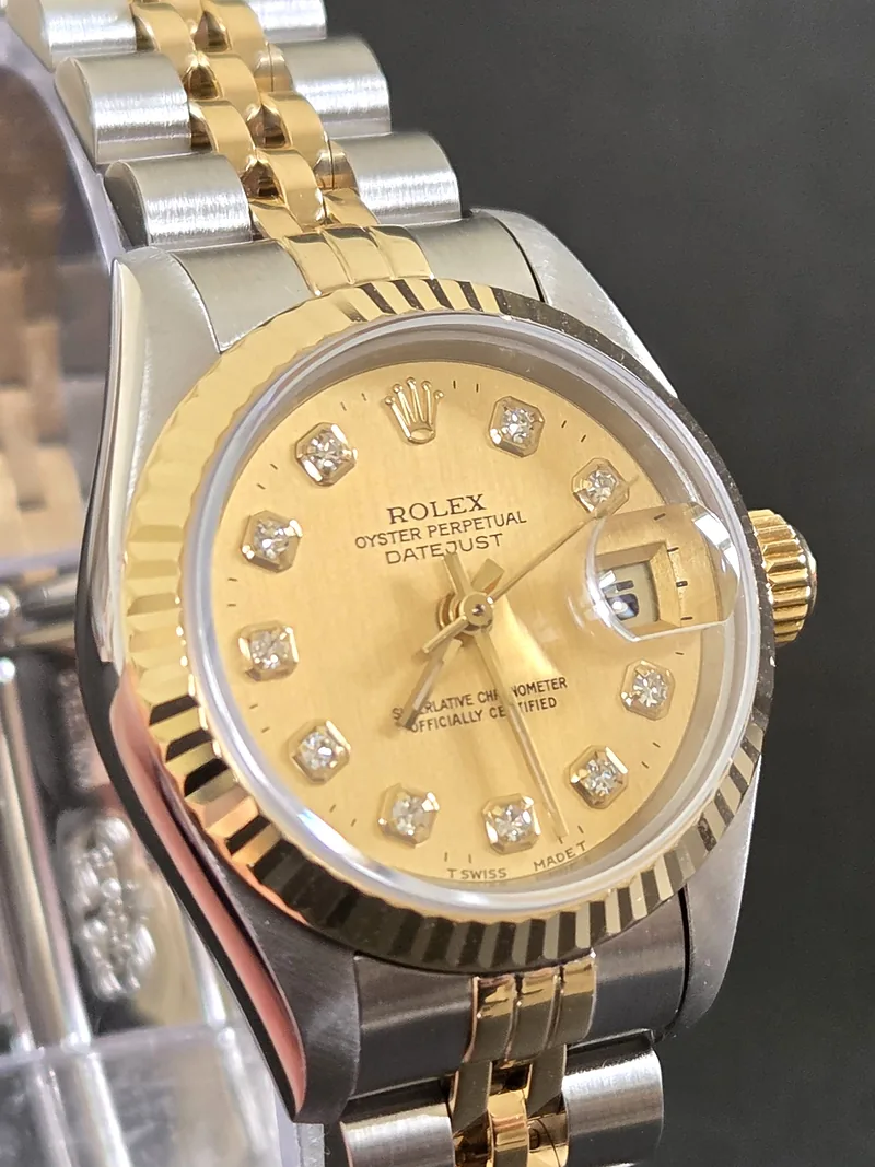 Pre-owned Rolex DateJust 26mm ref. 69173 1995, Factory Champagne diamond dot dial