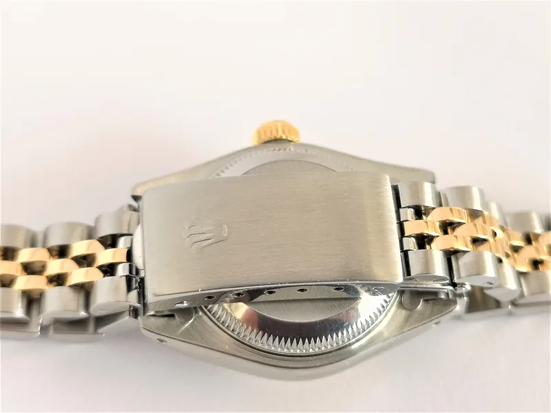 Rolex DateJust 26mm ref. 69173, classic champagne with gold baton hour markers - bracelet