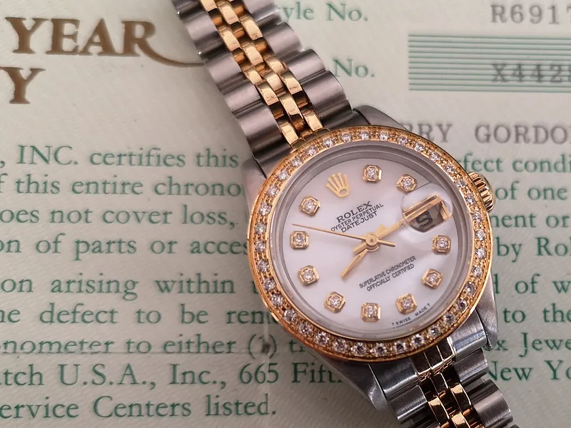 Rolex DateJust 26mm ref. 69173, custom mother of pearl with diamond dots - side profile