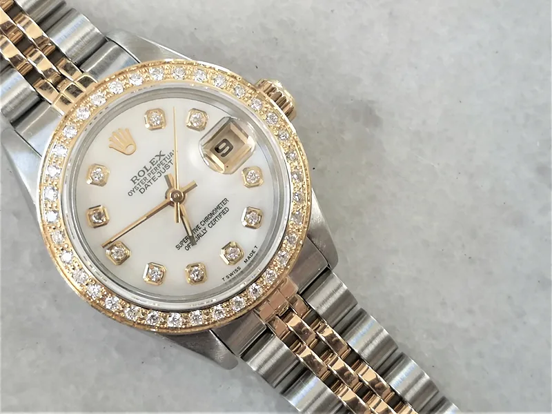 Rolex DateJust 26mm ref. 69173, custom mother of pearl with diamond dots - bracelet