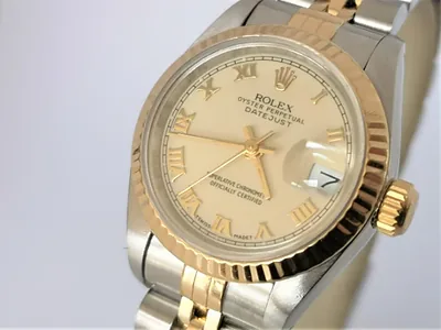 Rolex DateJust 26mm ref. 69173, cream with gold numerals - dial close-up
