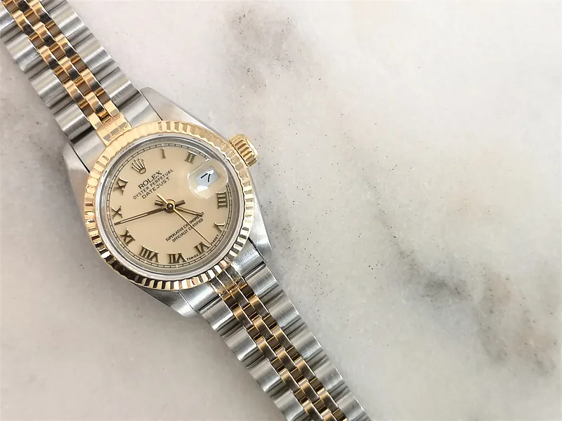 Rolex DateJust 26mm ref. 69173, cream with gold numerals - bracelet