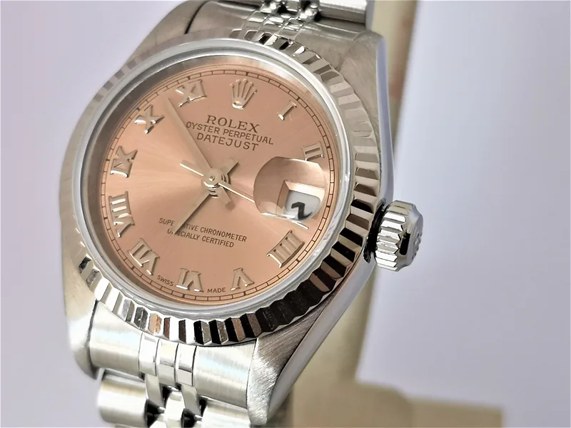 Rolex DateJust 26mm ref. 69174, pink with roman numerals - dial close-up