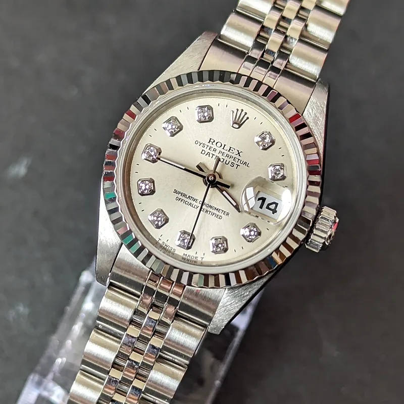 Rolex DateJust 26mm ref. 69174, original factory diamond dial - dial close-up