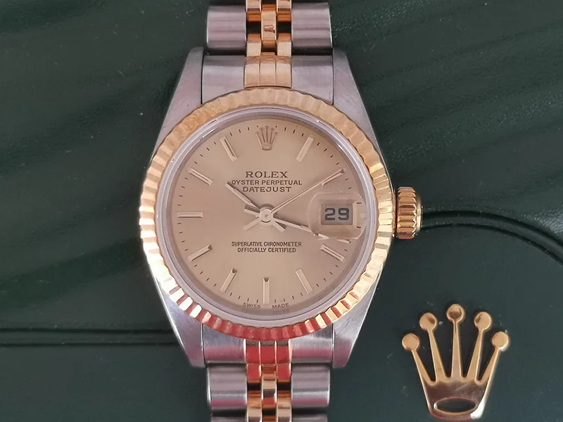 Rolex DateJust 26mm ref. 79173, champagne with gold baton hour markers - dial close-up