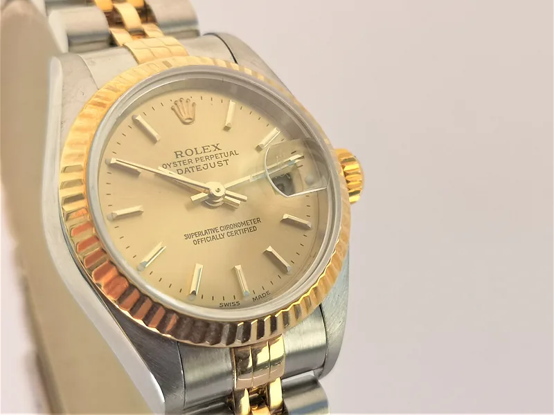 Rolex DateJust 26mm ref. 79173, champagne with gold baton hour markers - clasp