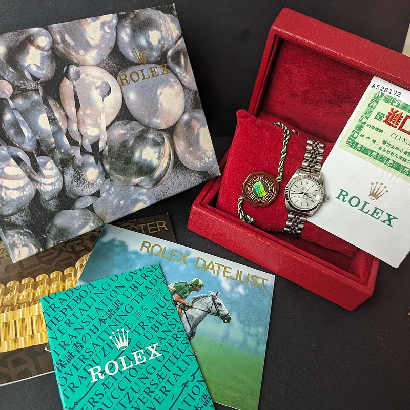 Rolex DateJust 26mm ref. 79174, silver with batons - bracelet