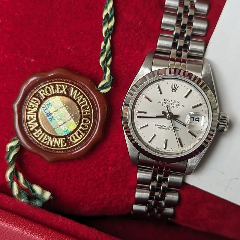 Rolex DateJust 26mm ref. 79174, silver with batons - additional view
