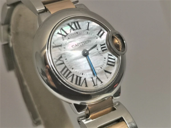 Ladies rose gold ballon bleu  side