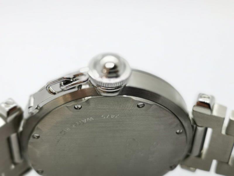 A more unusual Cartier clasp