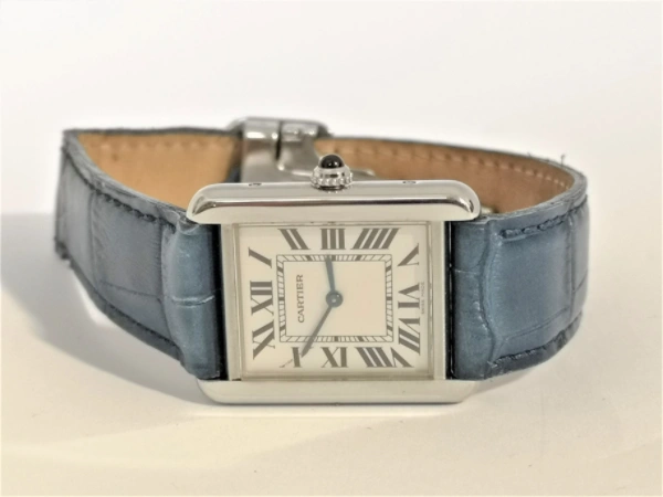 Ladies Cartier Tank Solo crown