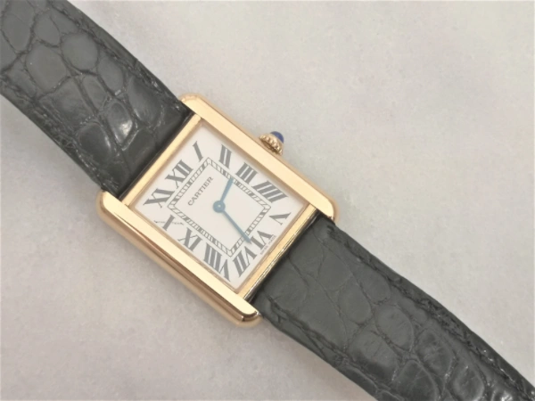 Ladies Gold Cartier bracelet