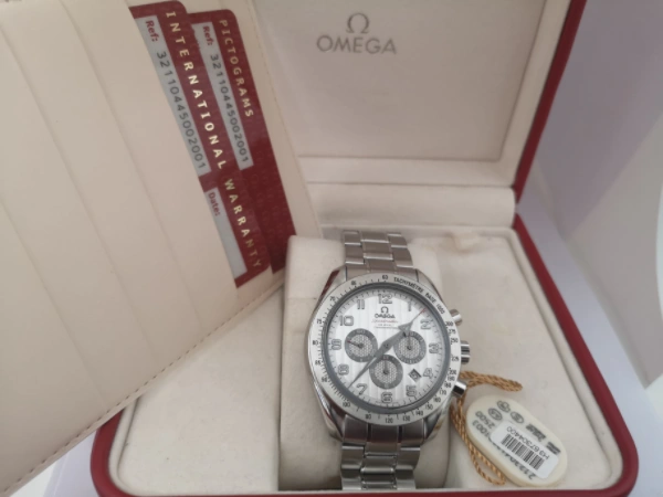 Omega Speedmaster Broad Arrow clasp