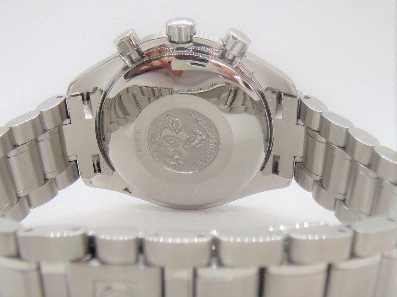 Omega Speedmaster Date ref. 35135000, black with white detailing and date - dial close-up