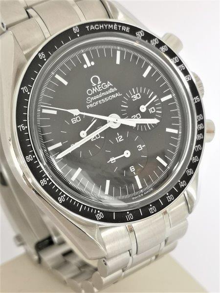  OMEGA Speedmaster-Moonwatch