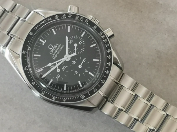 Omega Moonwatch 42mm clasp