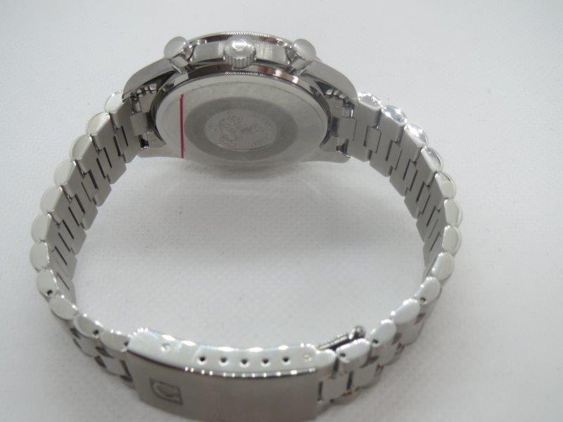 Still stickered- Gorgeous Condition. dial