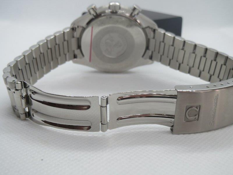 Still stickered- Gorgeous Condition. side