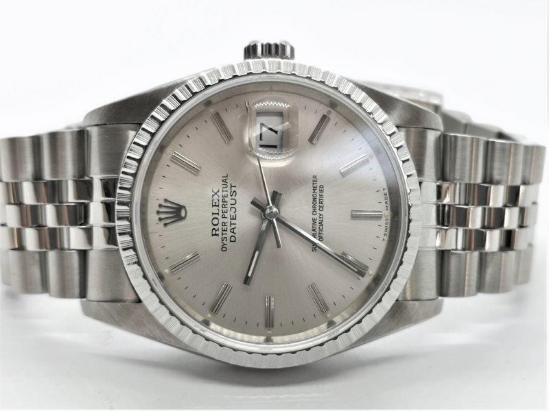Rare variation of a 36mm DateJust with enginue turned bezel front
