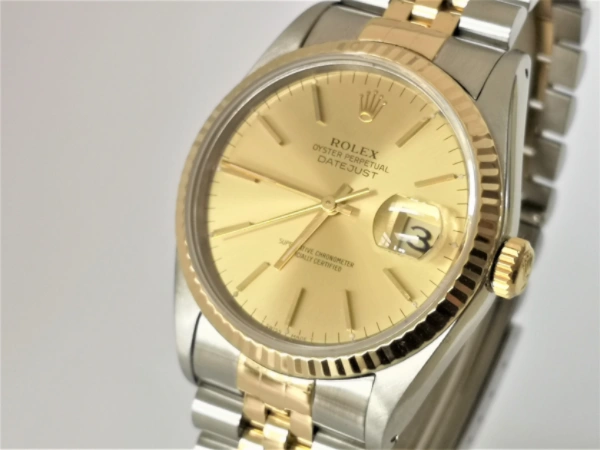 Champagne dial datejust 36mm side