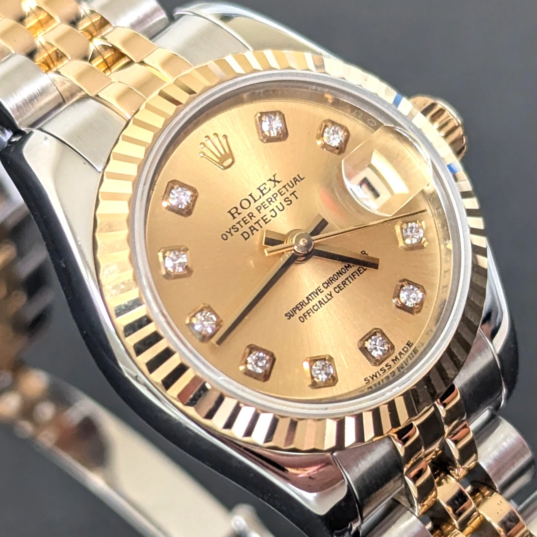 Concealed clasp lady-datejust  front