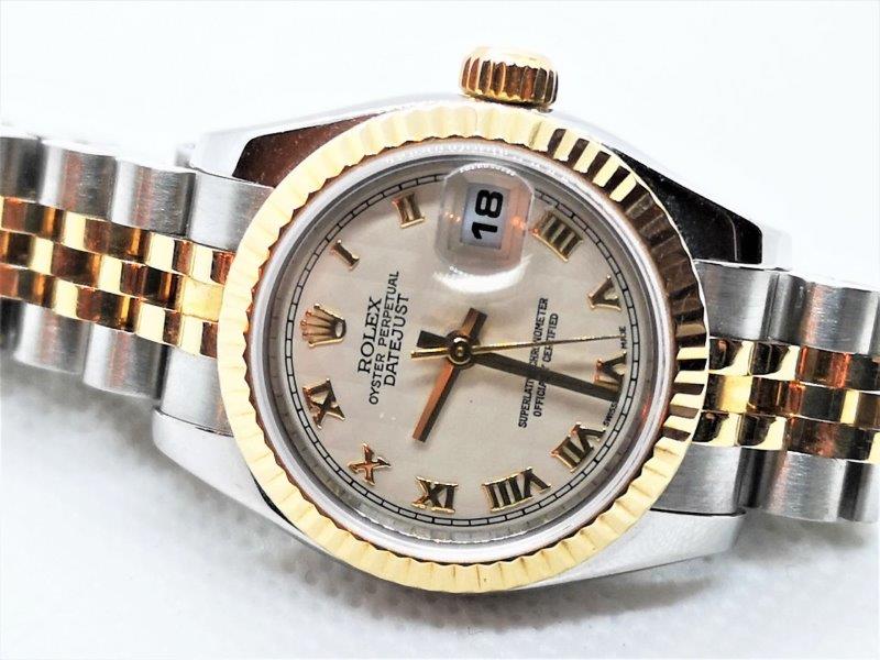 Ladies DateJust with devine Pyramid Dial dial