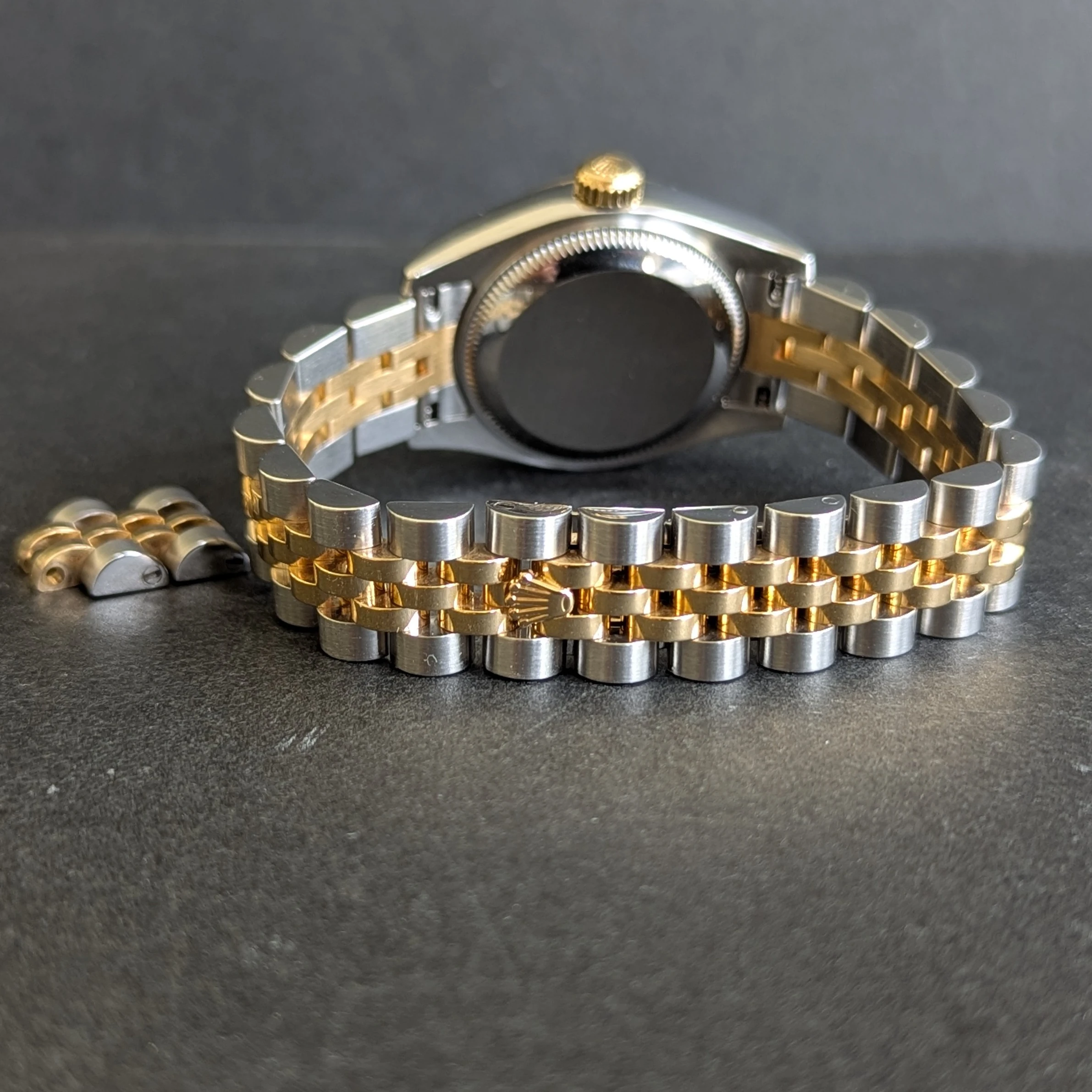 Concealed clasp Rolex datejust 26mm side