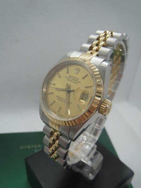 We love this 26mm ladies Datejust in Gold & Steel