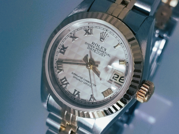 Rolex with pyramid dial side
