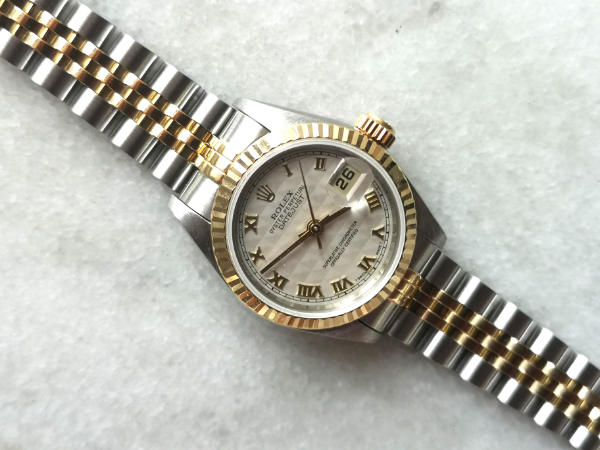 Rolex with pyramid dial clasp